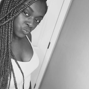 Meet your Posher, Kayla